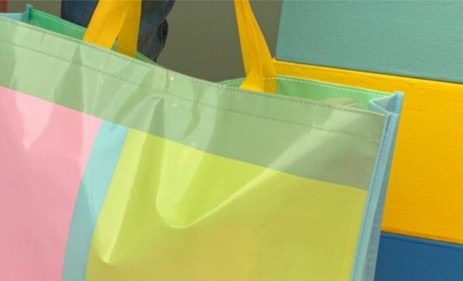 Réfléchissez au choix de la couleur de votre sac à courses